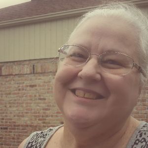 Meet your Posher, Cynthia